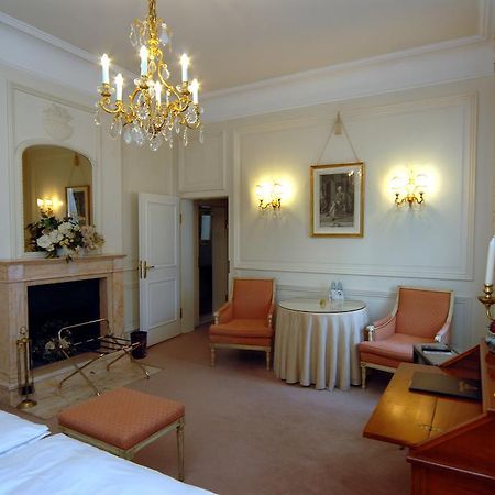 Hotel Buerger Palais Ansbach Quarto foto